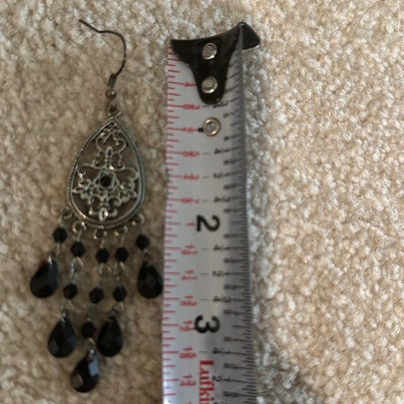 Black chandelier earrings - Picture 2 of 2